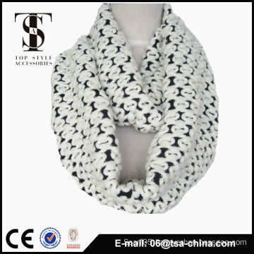 2015 new design wholesale knitted round neck scarf